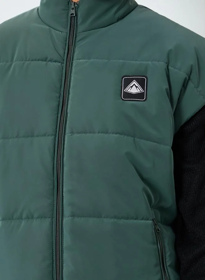 Styli  Men Relaxed Fit Solid Puffer Jacket for Men | Best Price UAE